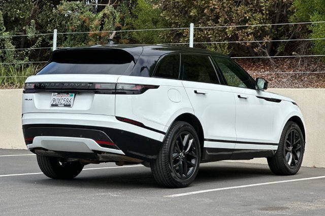 Certified Used 2026 White Land Rover Dynamic SE image 5