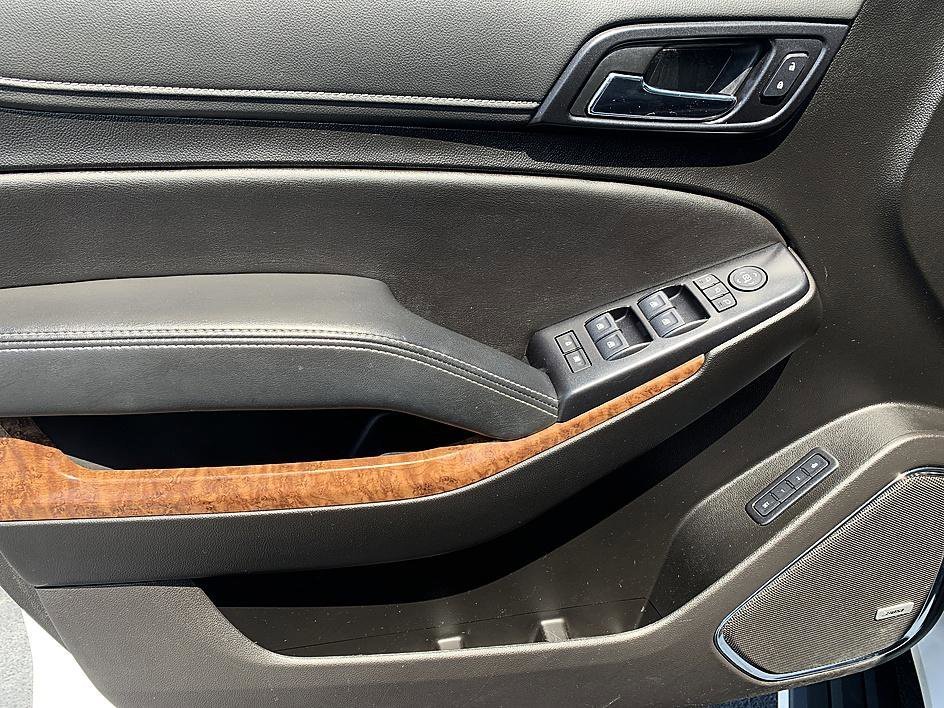 Used 2019 Summit White Chevrolet Premier image 9