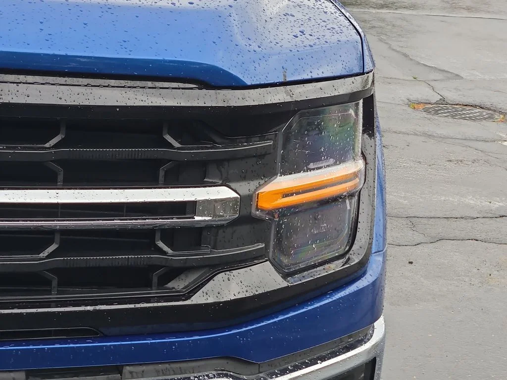 Used 2024 Blue Ford XLT image 16