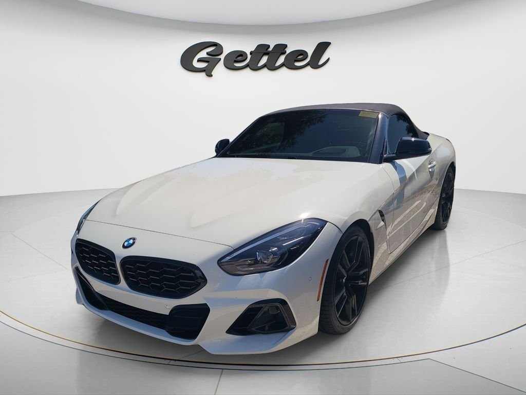 Used 2023 White BMW sDrive M40i image 1