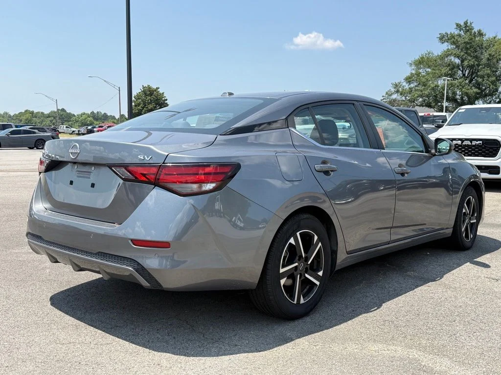 Used 2024 Gray Nissan SV image 7