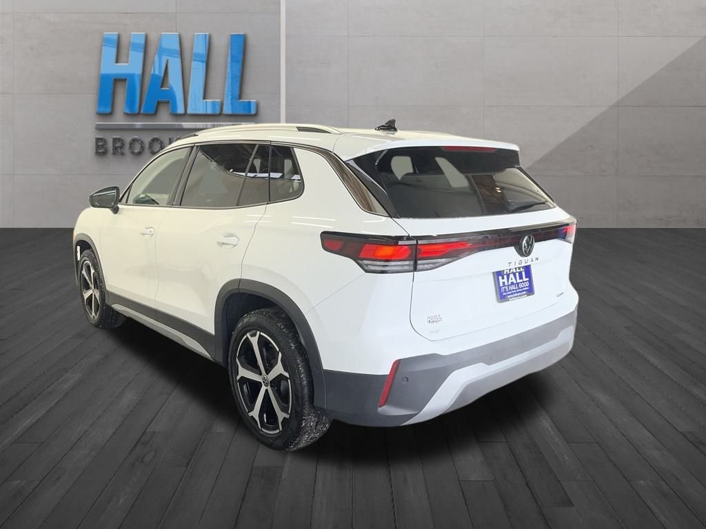 New 2026 White/off-white Volkswagen 2.0T SE image 3