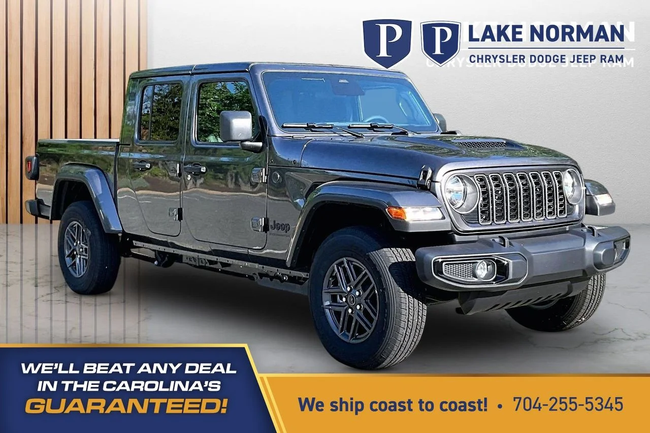 2026 Jeep Gladiator Sport S Auto's photo