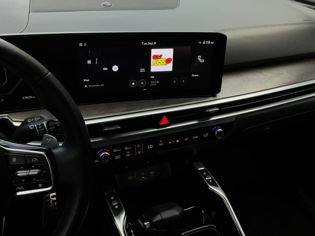Used 2024 Black Kia X-Pro SX Prestige image 19