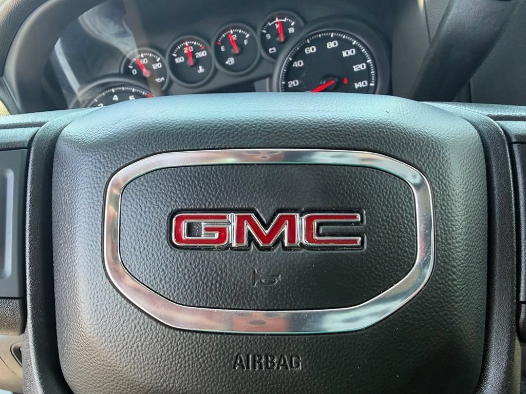 Used 2022 SUMMIT WHITE GMC Pro image 34