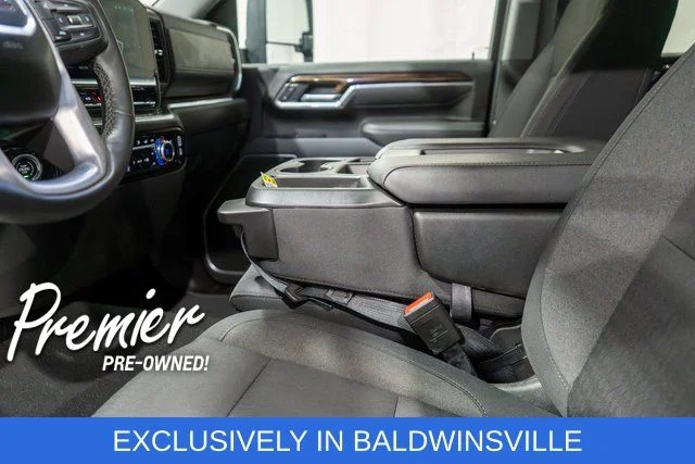 Used 2025 Silver GMC SLE image 17