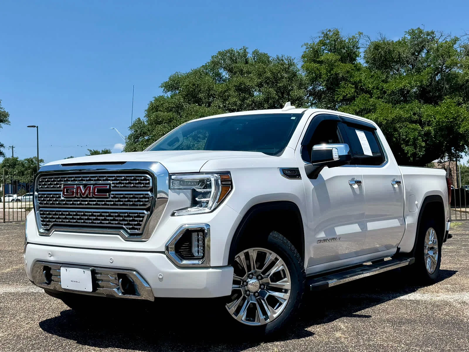 2021 GMC Sierra 4WD Crew Cab Short Box Denali's photo