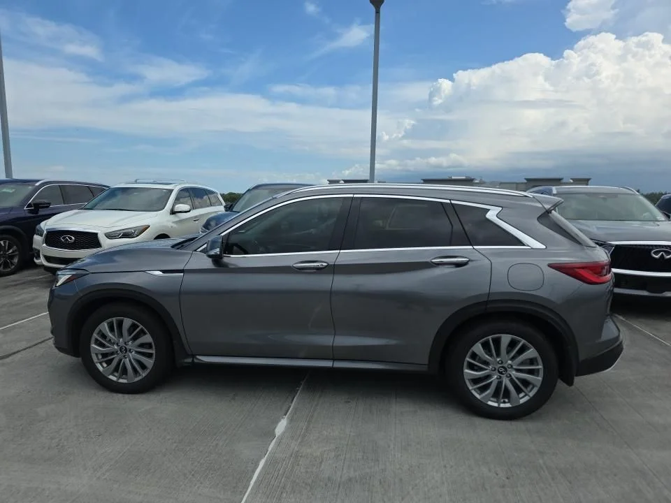 Certified Used 2023 Gray INFINITI LUXE image 5