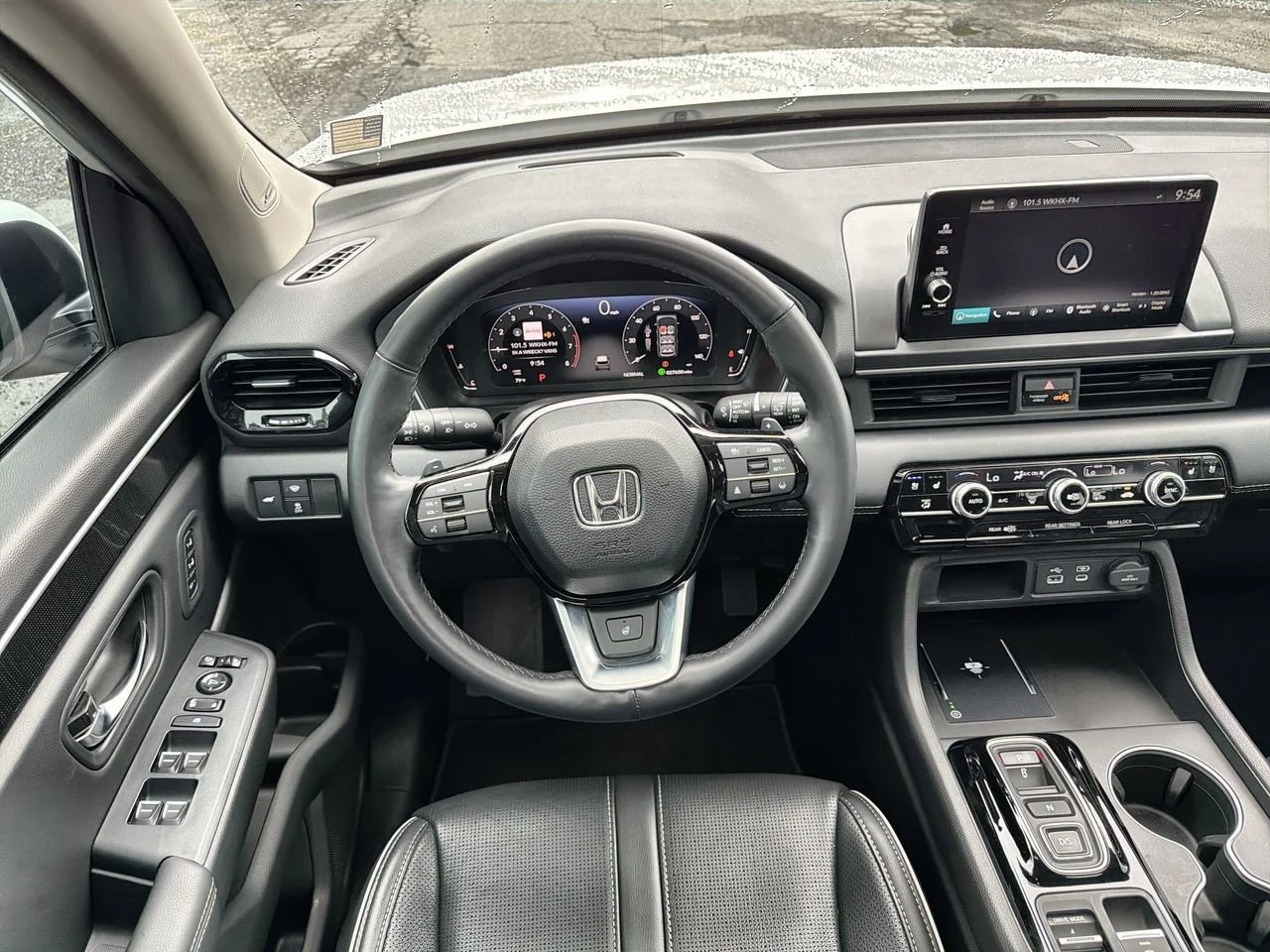 Used 2024 White Honda Elite image 10