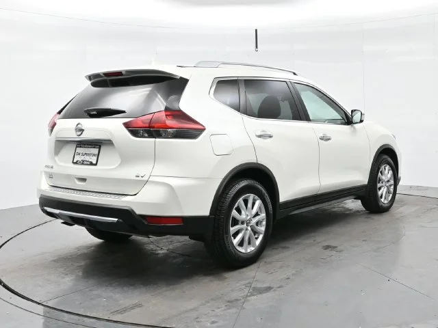 Used 2018 Pearl White Nissan SV image 7