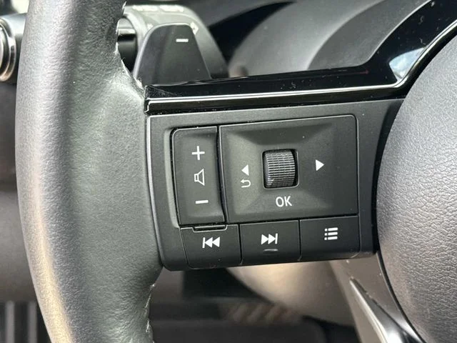 Used 2023 White Nissan SL image 37
