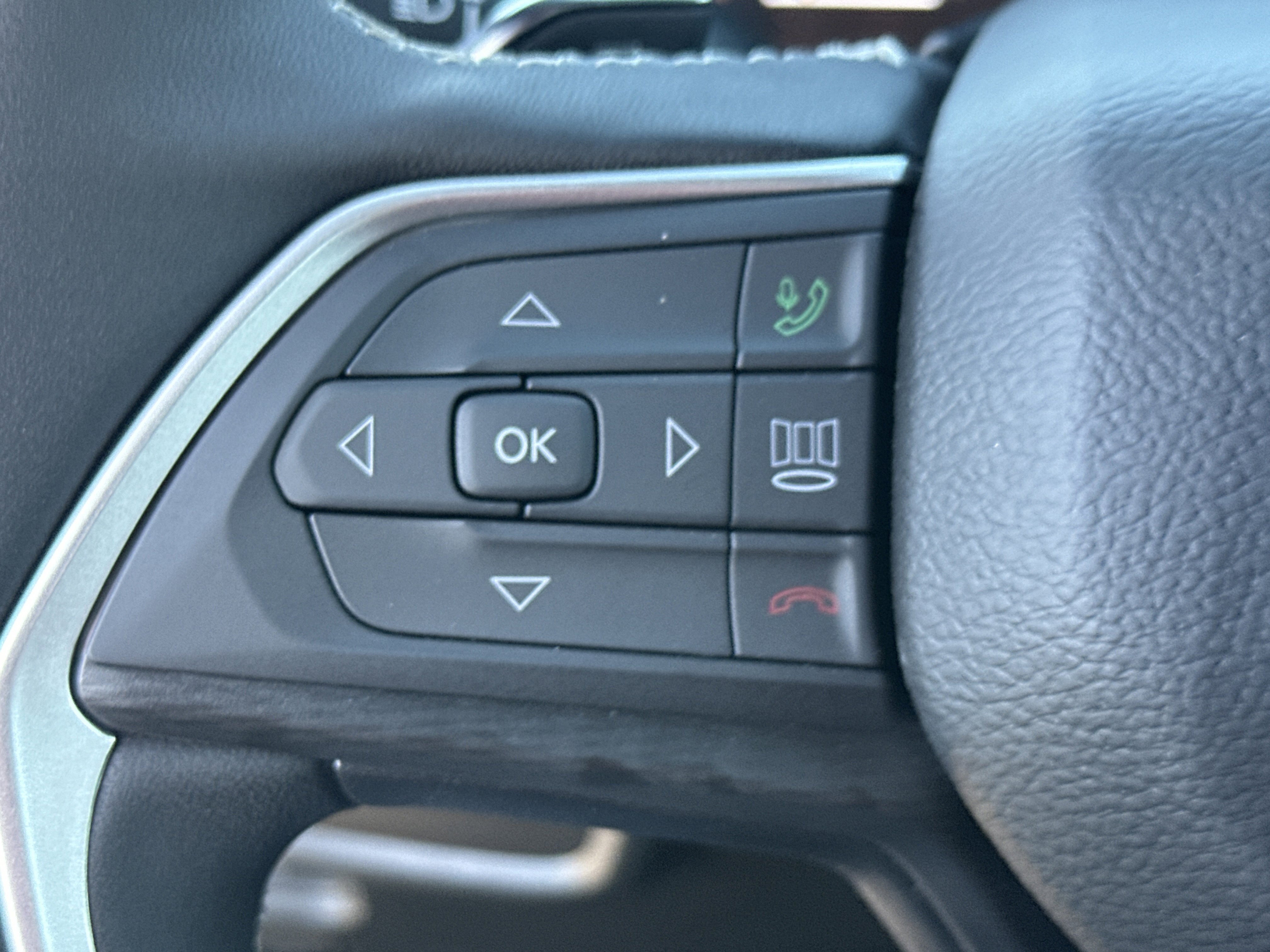 2025 Jeep Grand Cherokee Altitude - Photo 25
