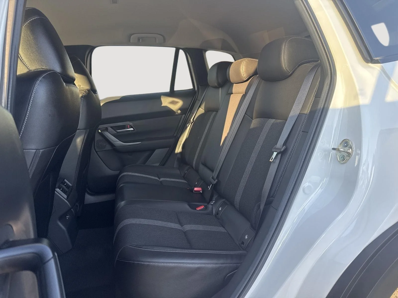 Used 2025 White Mazda 2.5 S Preferred Package image 9