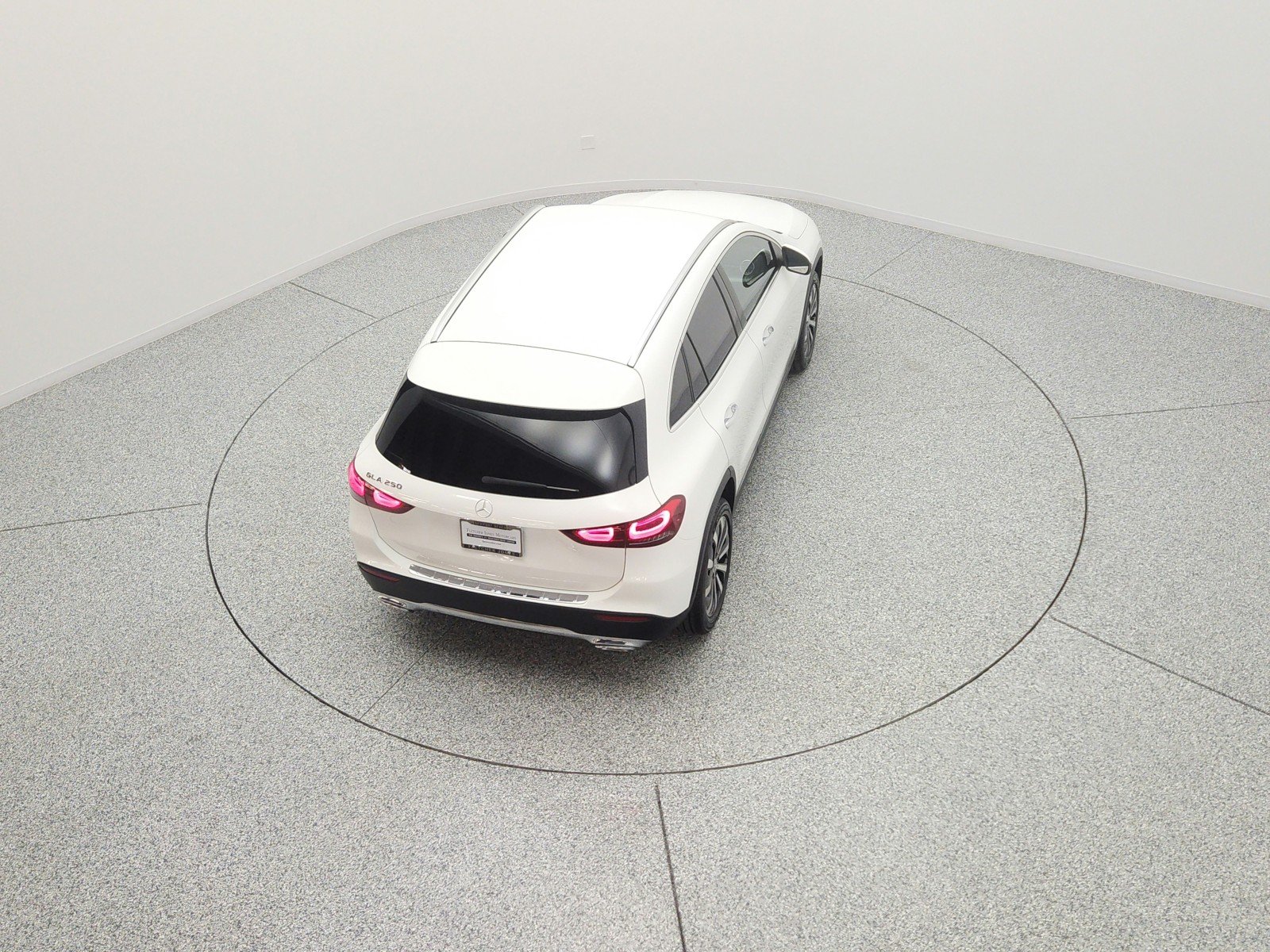 Used 2023 Polar White Mercedes-Benz GLA 250 SUV image 14