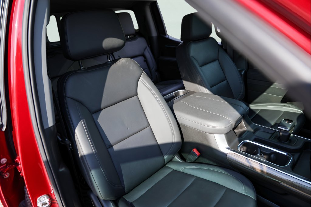 2025 Chevrolet Silverado 1500 RST - Photo 32