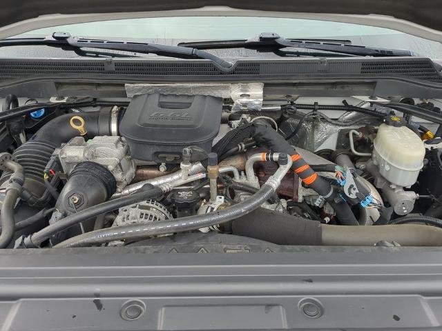 Used 2015 Summit White GMC  image 22