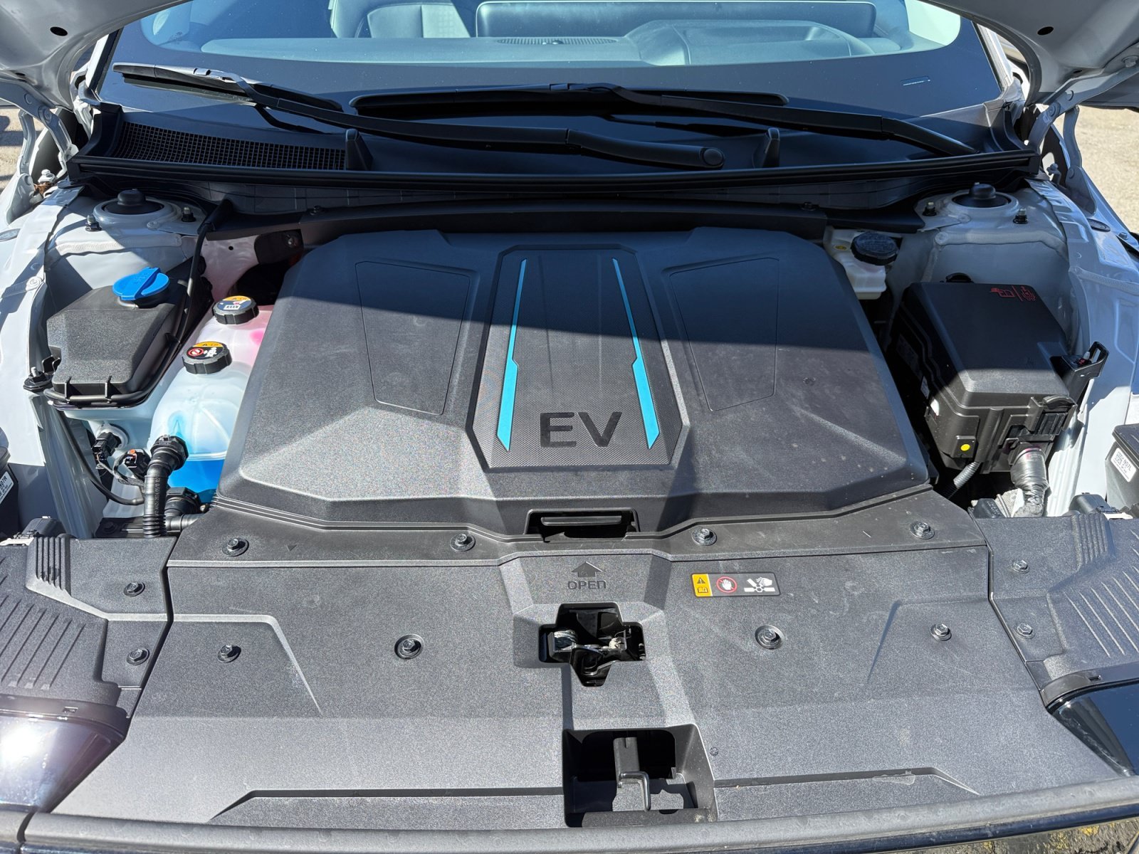 Certified Used 2024 Cyber Gray Hyundai Limited image 20