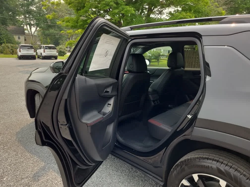 New 2027 Mosaic Black Metallic Chevrolet RS image 18