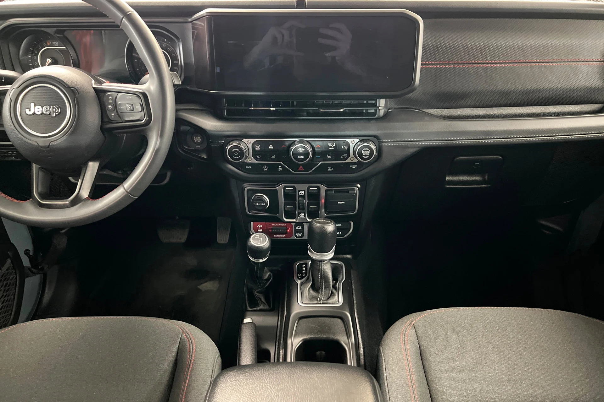 Used 2024 Anvil Clear Coat Jeep Rubicon image 12