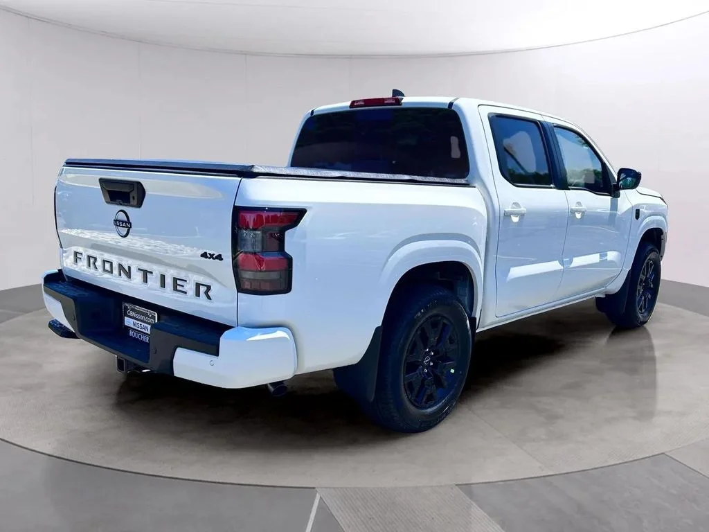 New 2026 Glacier White Nissan SV image 3