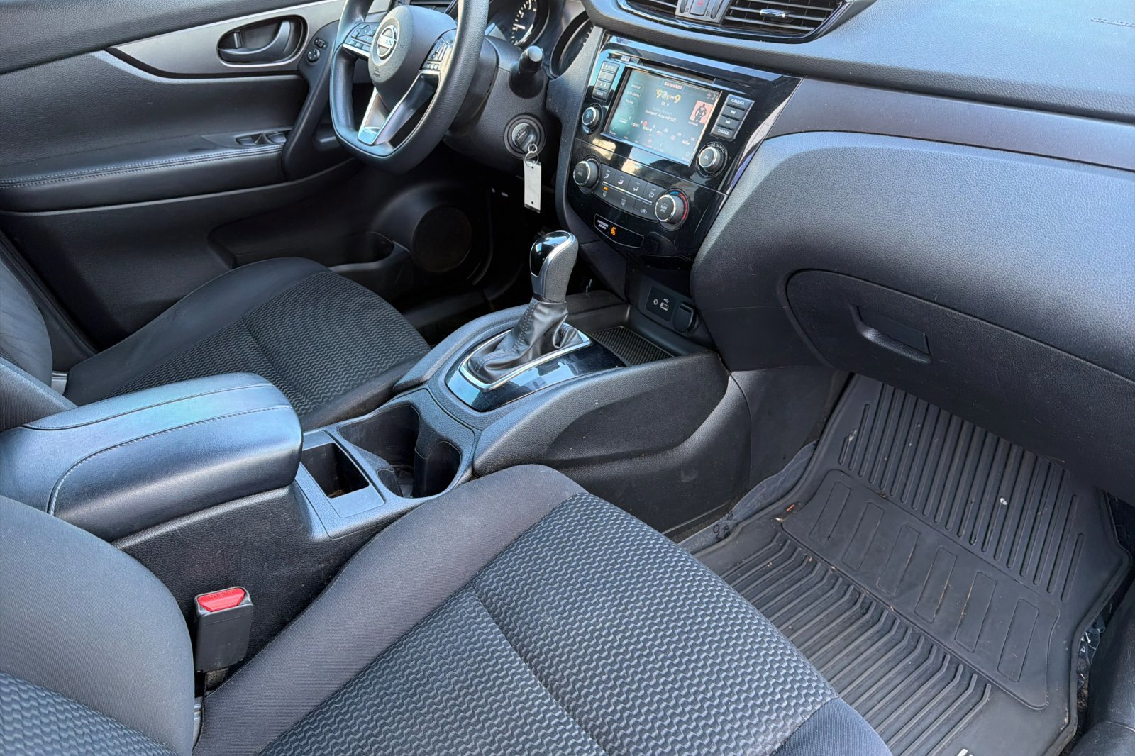 Used 2019 Magnetic Black Pearl Nissan S image 15