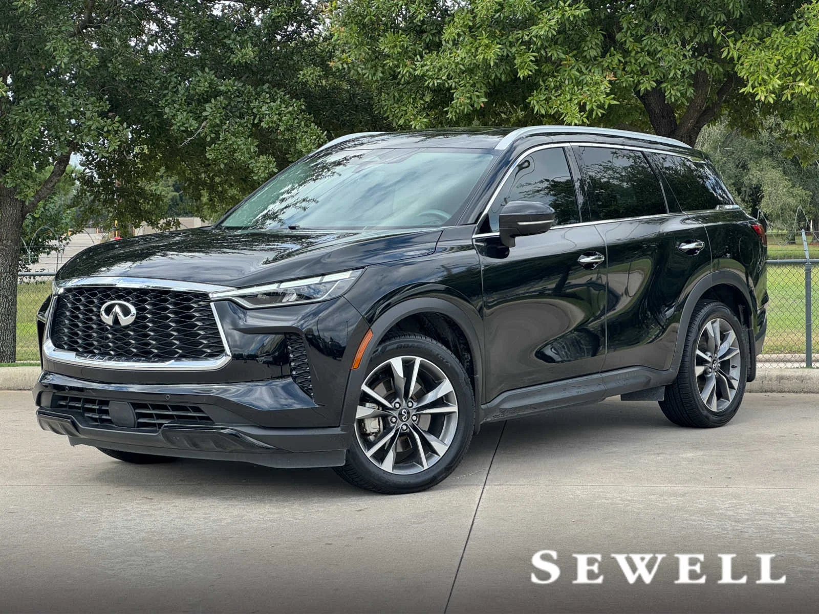 2024 INFINITI QX60 LUXE