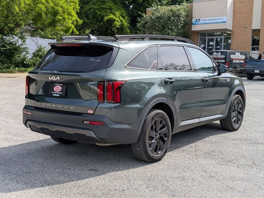Used 2022 Green Kia S image 3