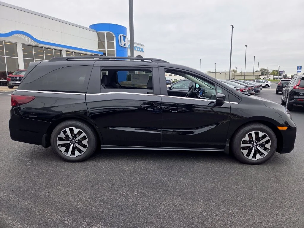 2026 Honda Odyssey EX-L - Photo 8