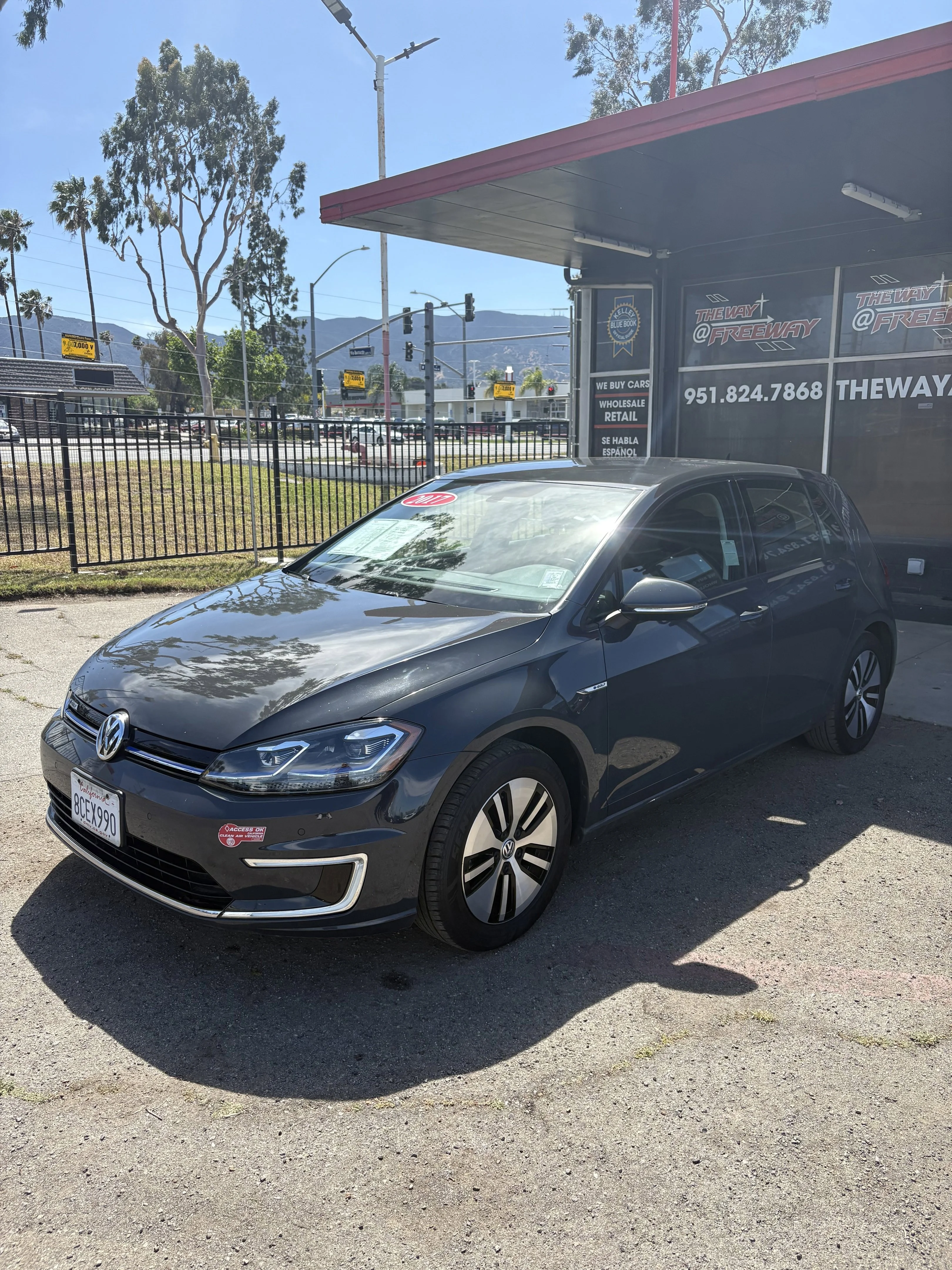 2017 Volkswagen e-Golf e-Golf SEL Premium