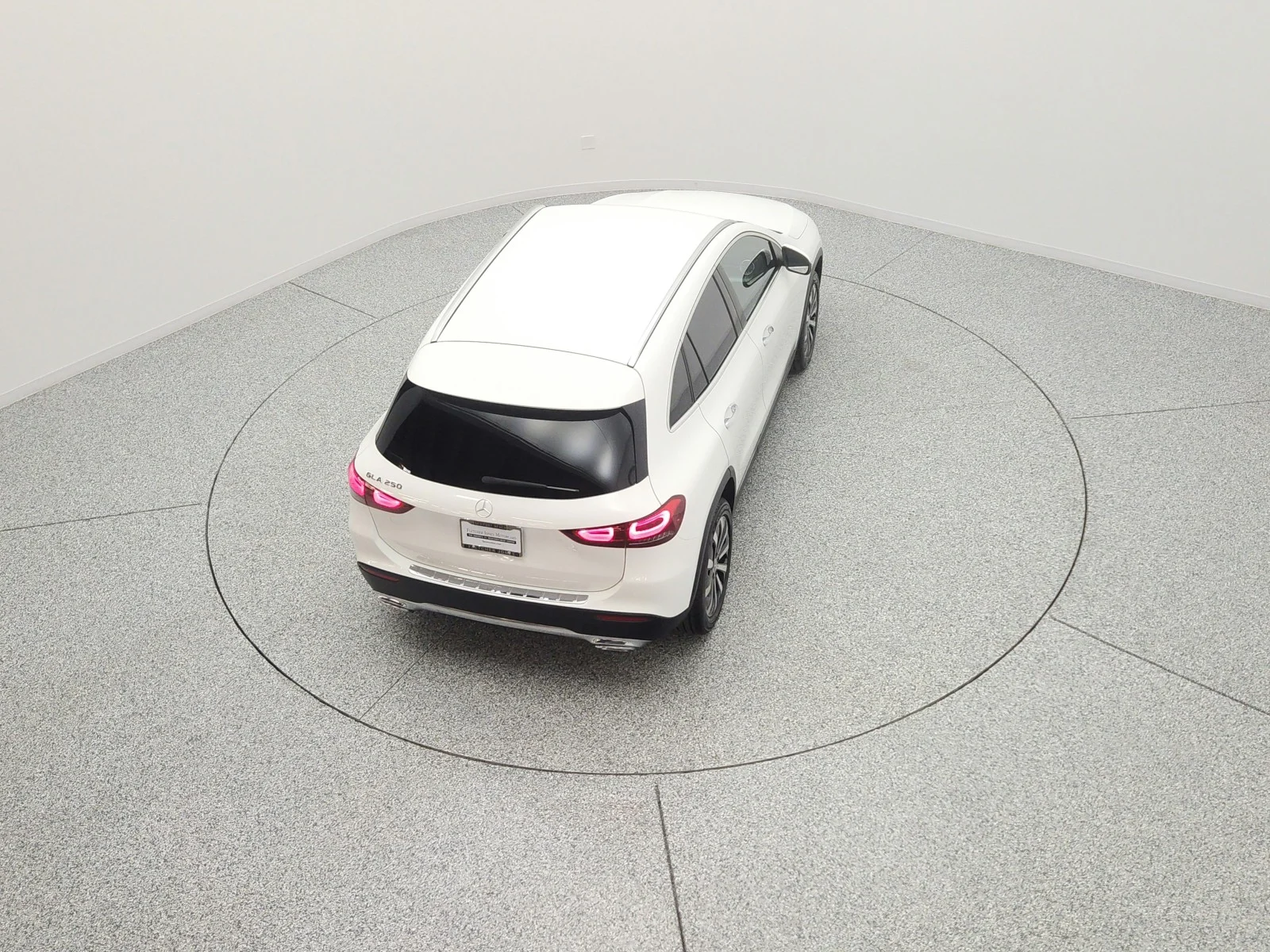 Used 2023 Polar White Mercedes-Benz GLA 250 SUV image 14