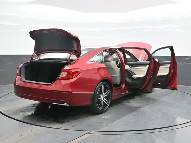 Used 2022 Red Honda Touring image 29