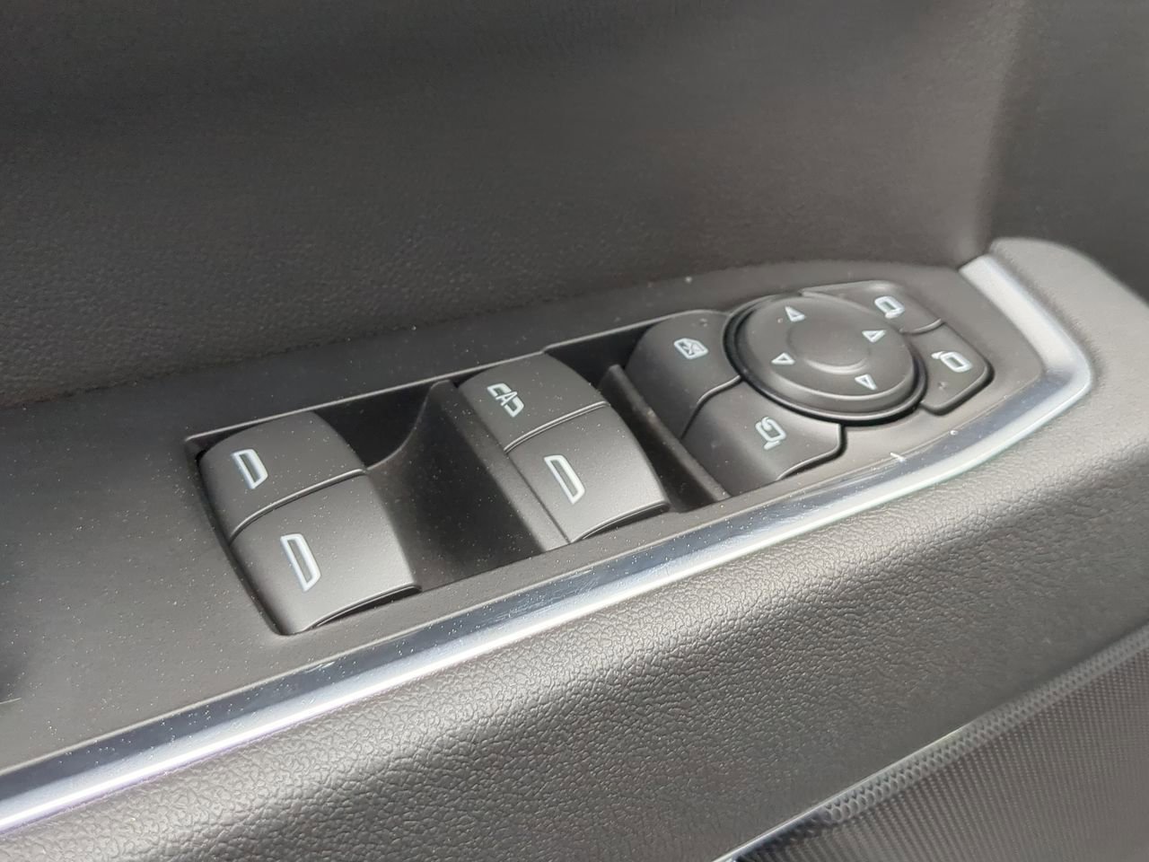 New 2026 Summit White GMC SLE image 23
