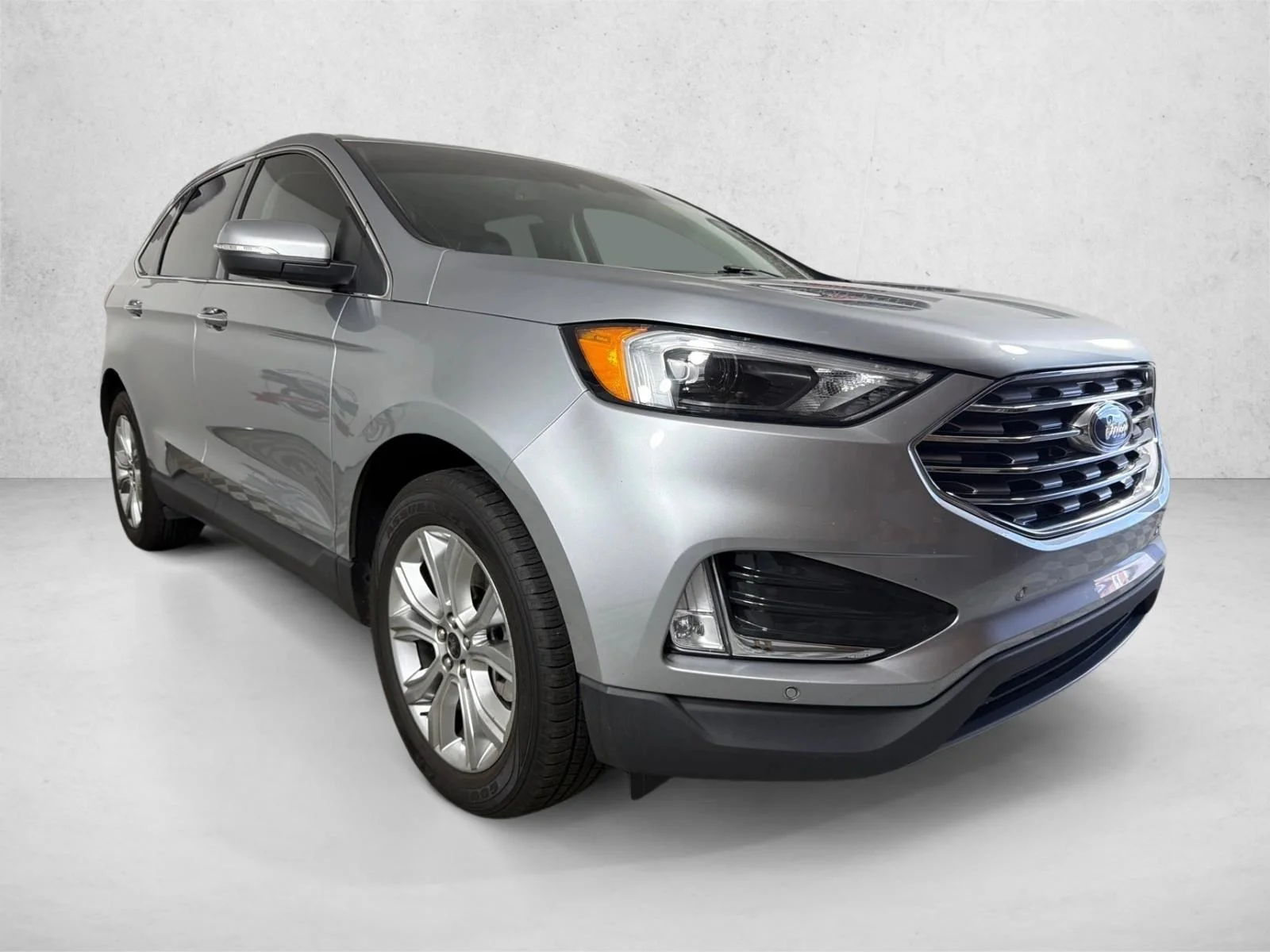 Used 2023 Silver Ford Titanium image 1