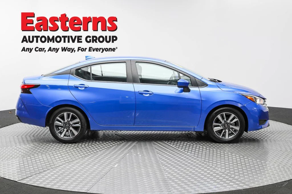 Used 2023 Blue Nissan 1.6 SV image 4