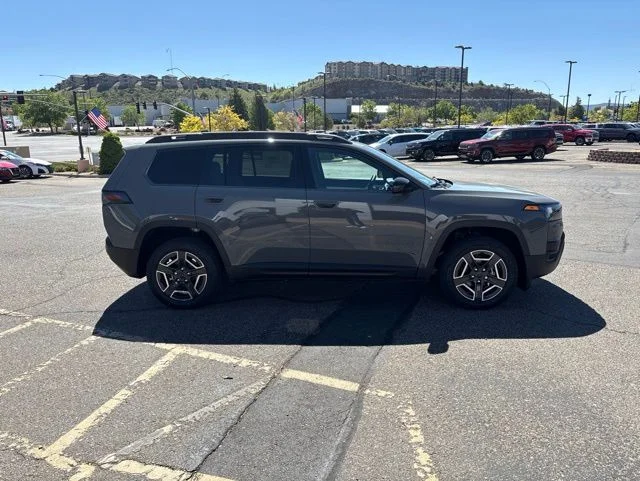 New 2026 Sting-Gray Clear-Coat Exterior Paint Jeep Laredo image 5