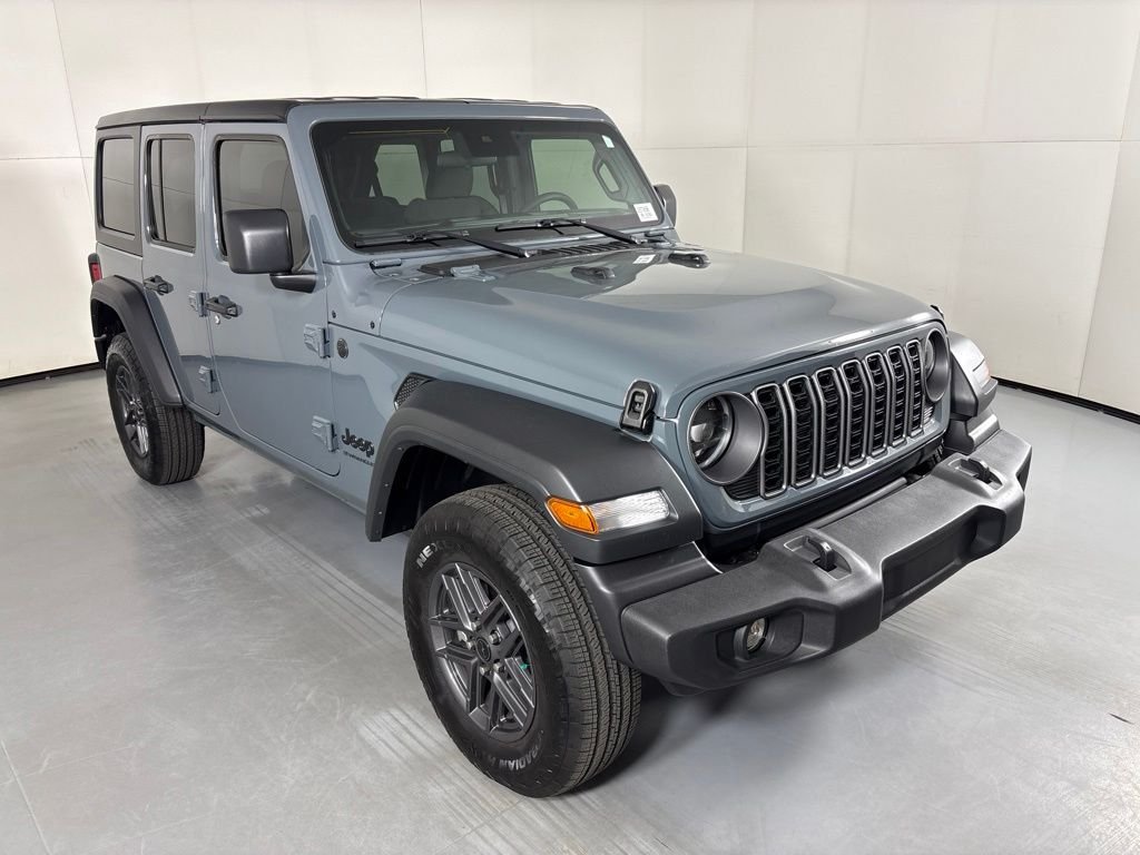 Used 2025 Gray Jeep Sport S image 2