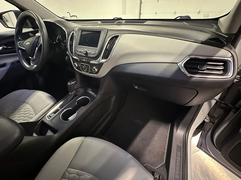 Used 2019 Silver Chevrolet LS image 27