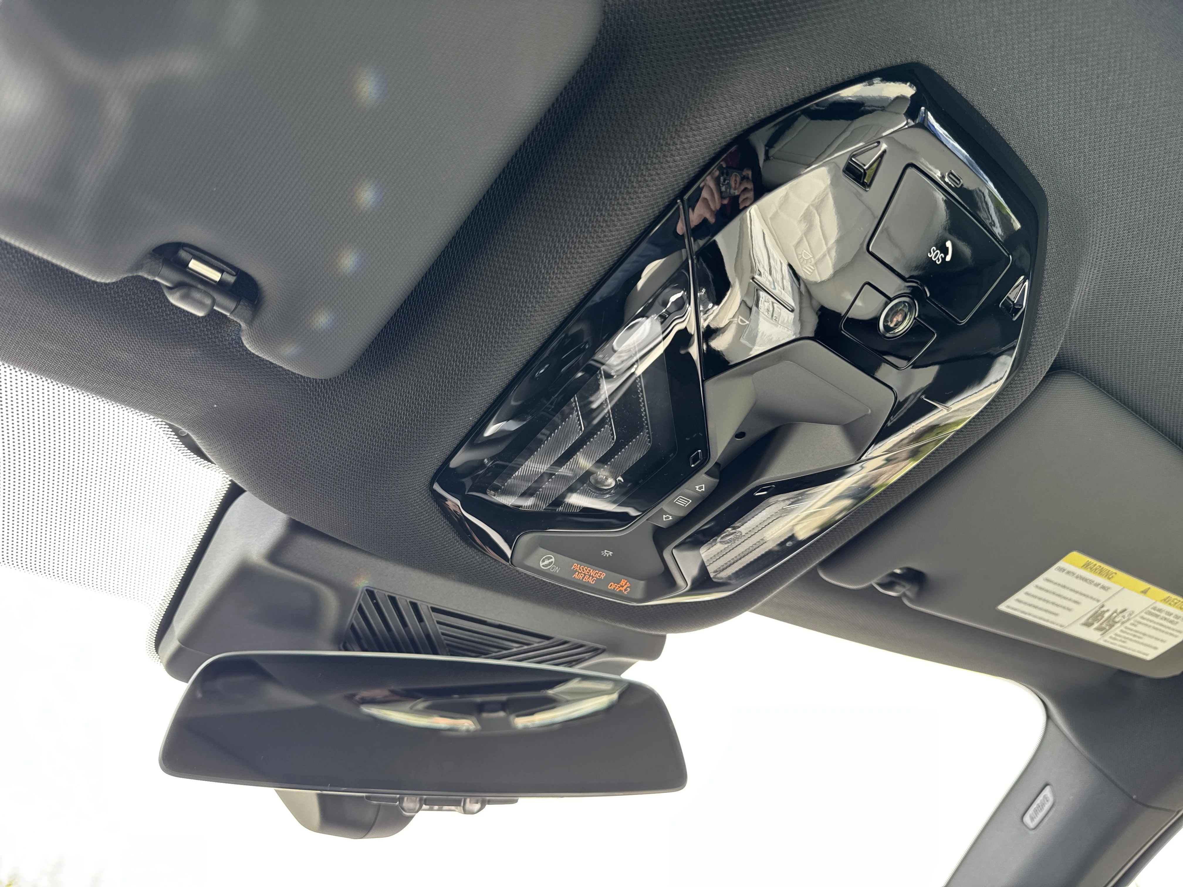 New 2026 CARBON BLACK BMW 550e xDrive image 23