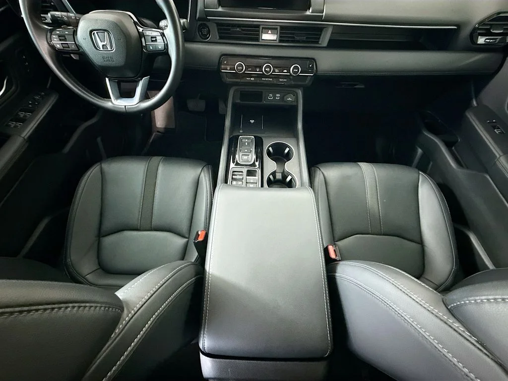 2025 Honda Pilot EX-L - Photo 16