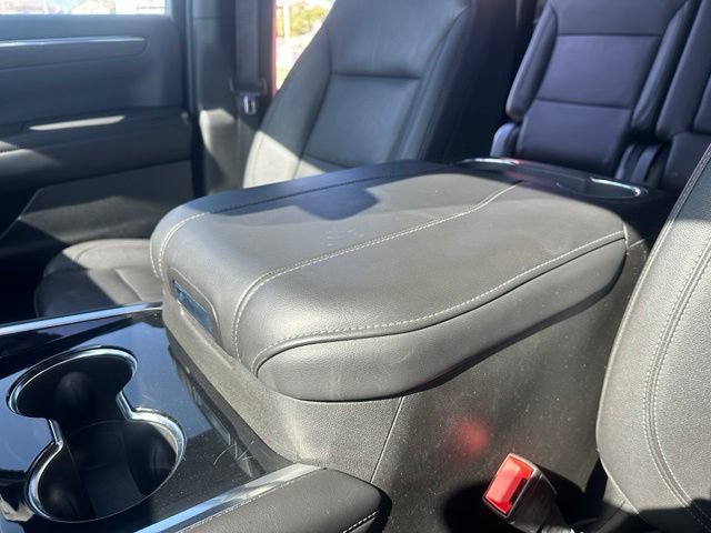 2025 Chevrolet Suburban Z71 - Photo 26