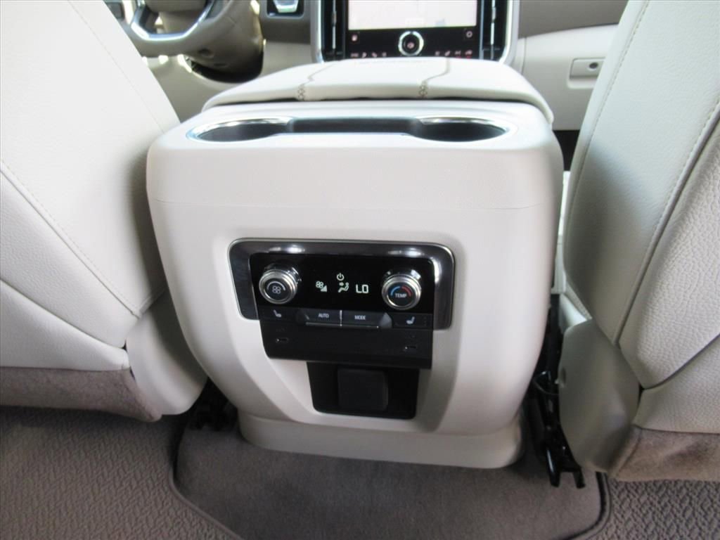 Used 2026 Glacier White Tricoat GMC Denali image 34