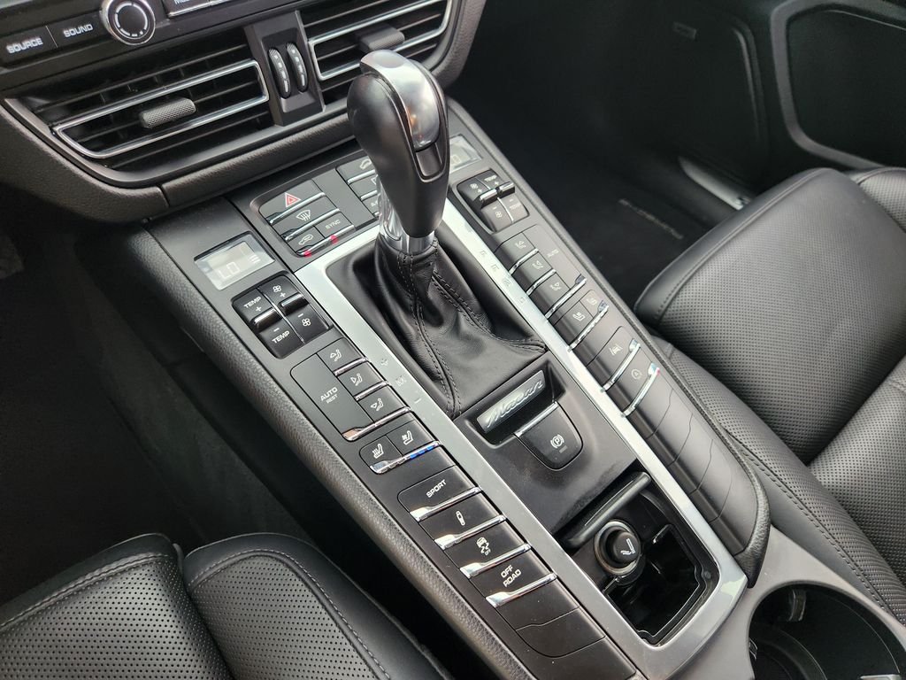 Used 2019 Dolomite Silver Metallic Porsche S image 22
