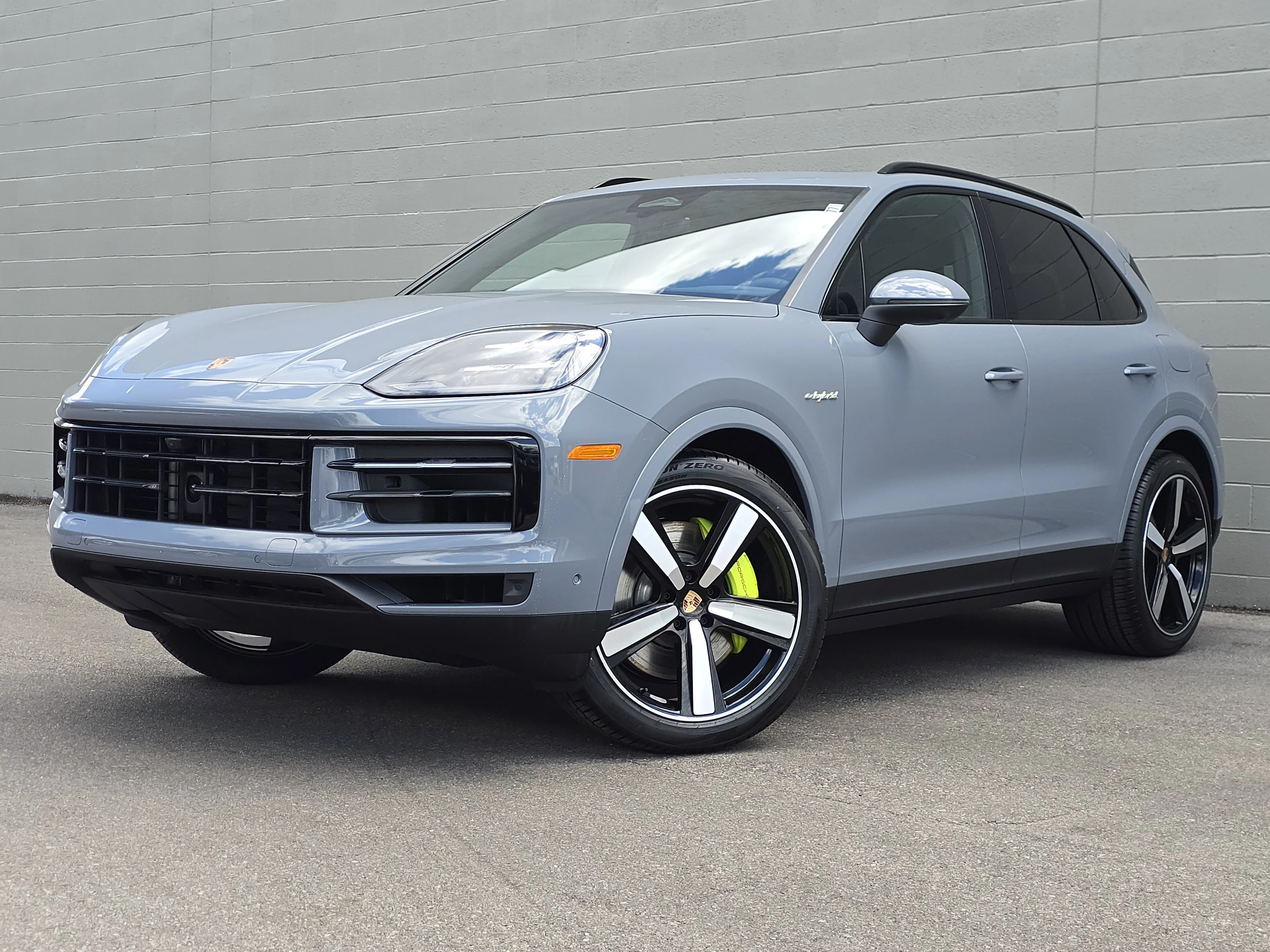 New 2026 Arctic Grey Porsche E-Hybrid image 1