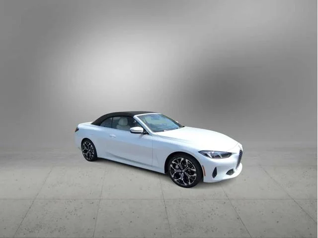 New 2027 Mineral White Metallic BMW 430i xDrive image 2