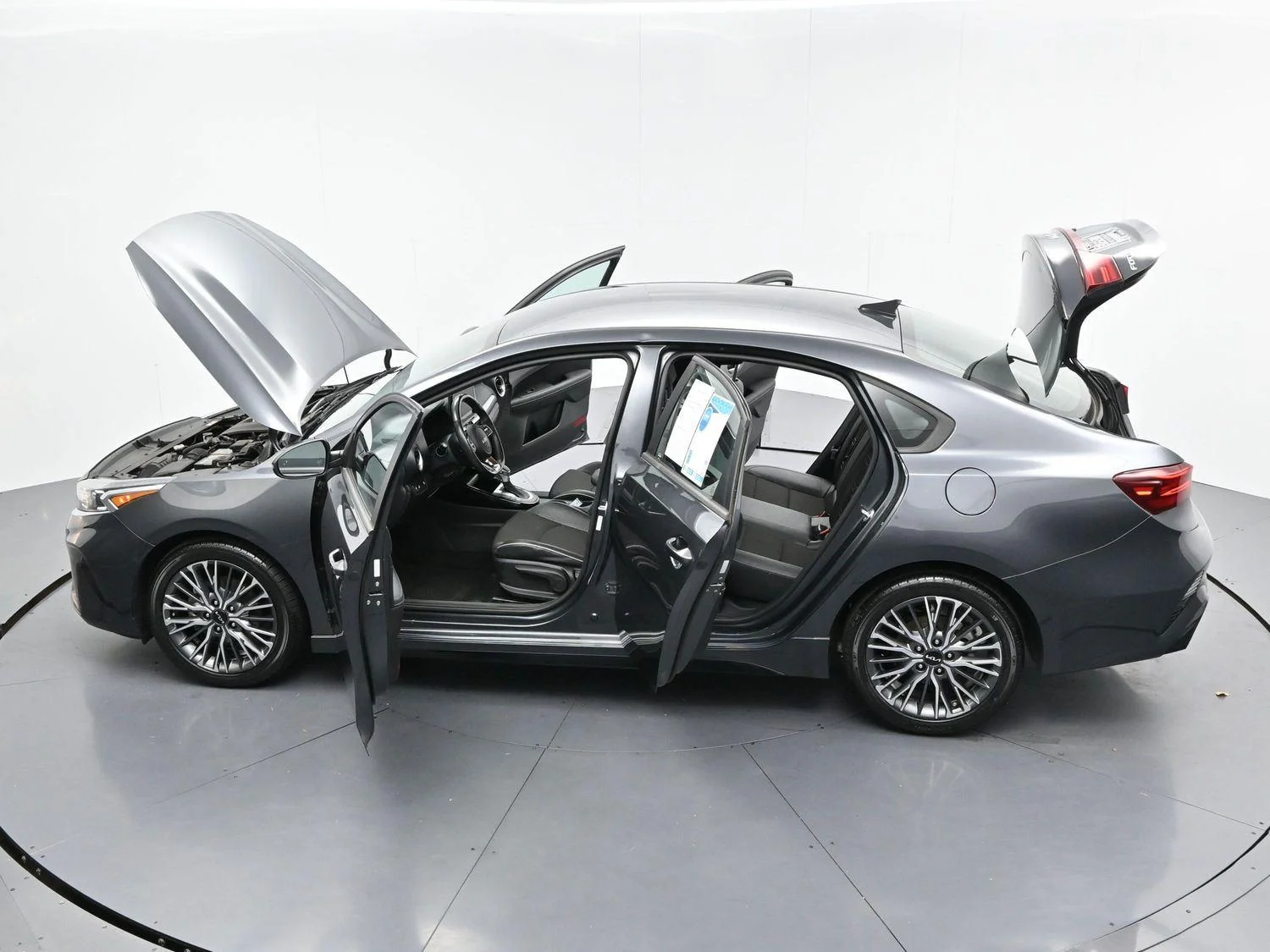 Used 2022 Gravity Gray Kia GT-Line image 39