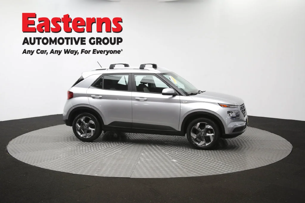 Used 2023 Silver Hyundai SEL image 49