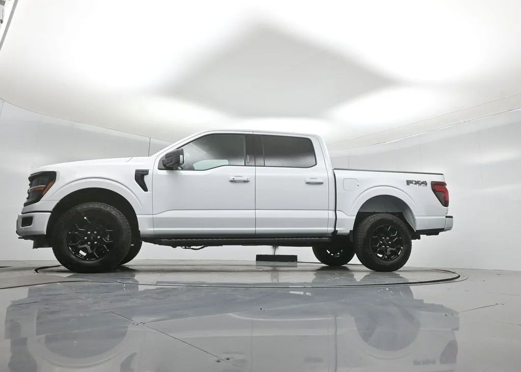 New 2026 Oxford White Ford XLT image 49