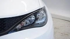 New 2026 Bright White Clear-Coat Exterior Paint Chrysler LX image 3