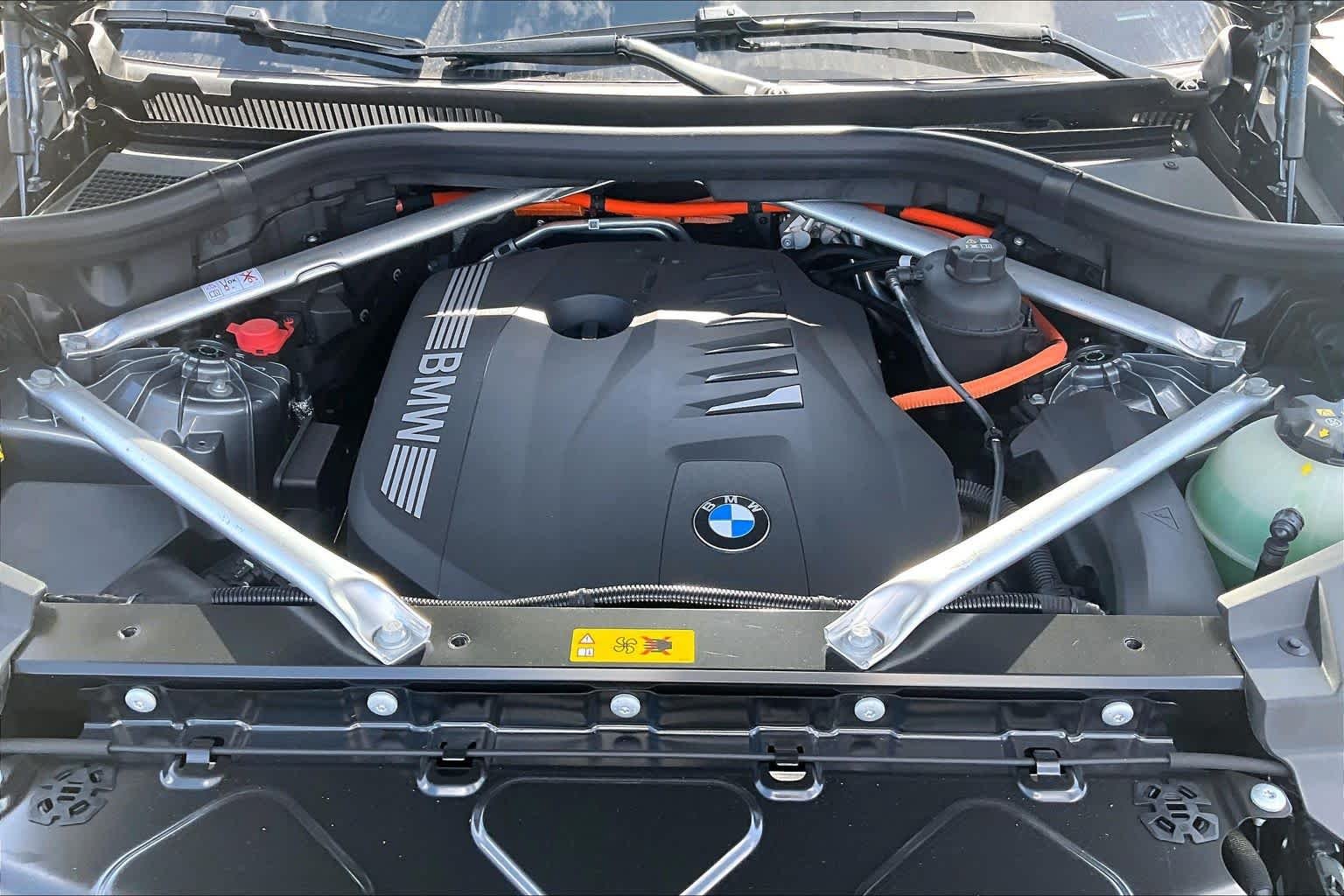 Used 2026 Skyscraper Grey Metallic BMW xDrive50e image 30