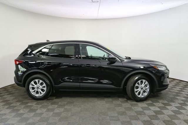 Used 2023 Black Ford Active image 14